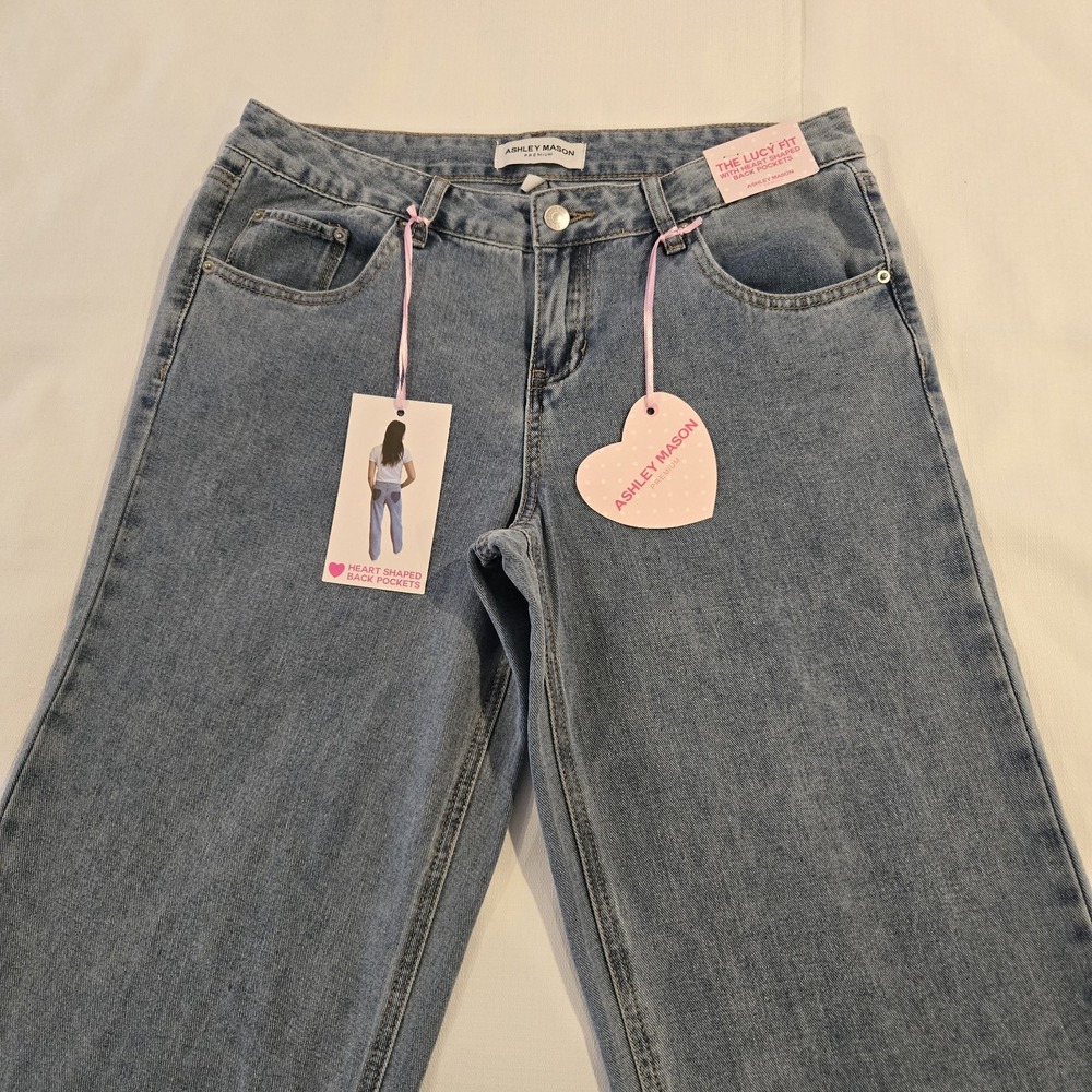 NWT Ashley Mason Premium‎ Juniors Jeans Heart Shaped Back Pockets Size 9